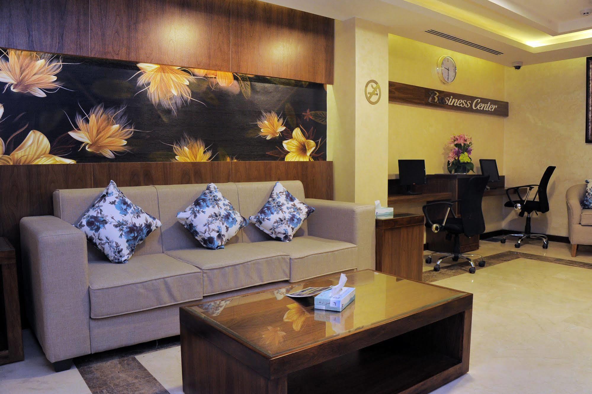 Al Raad Hotel Aqaba Exterior photo