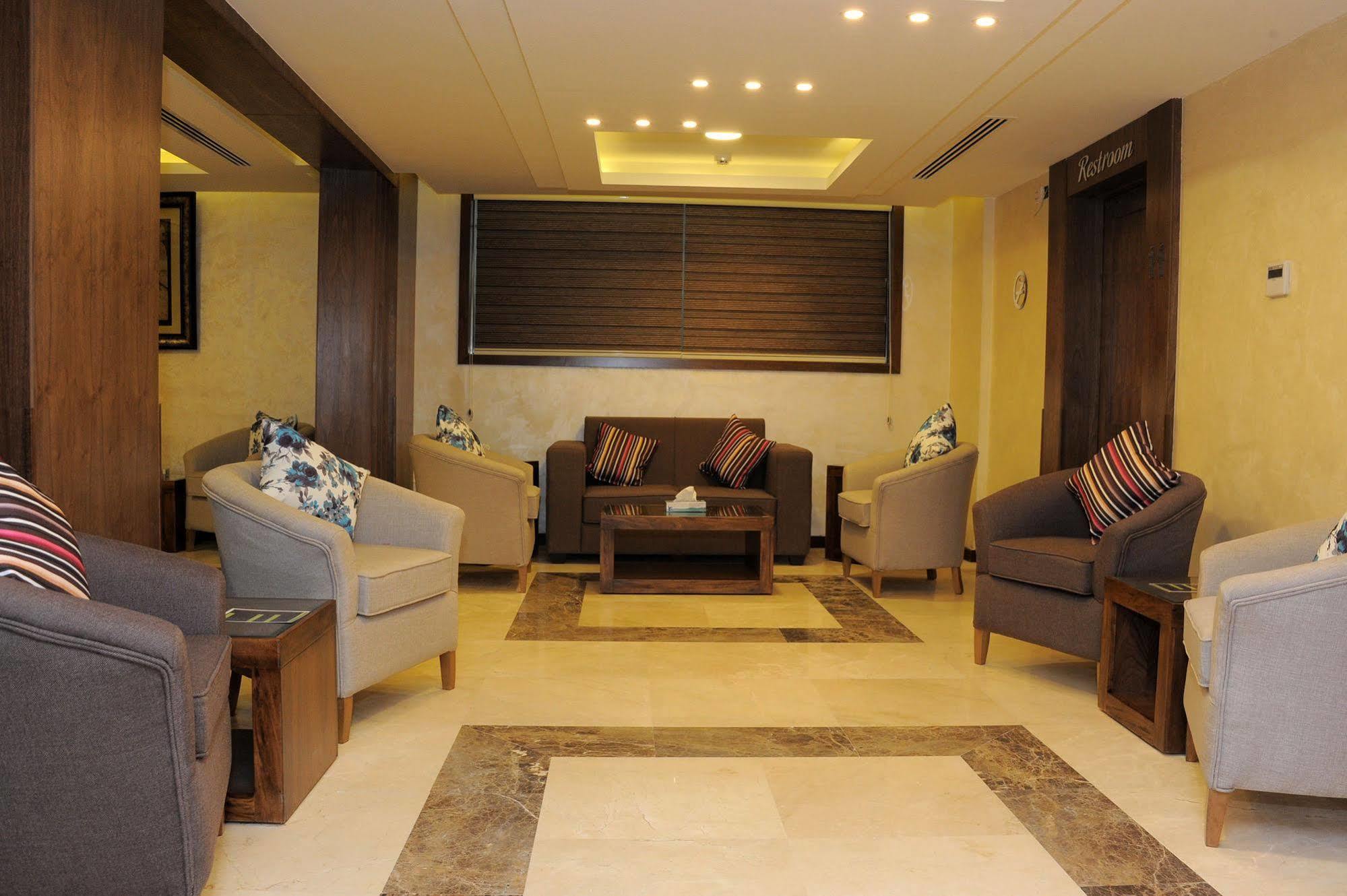 Al Raad Hotel Aqaba Exterior photo