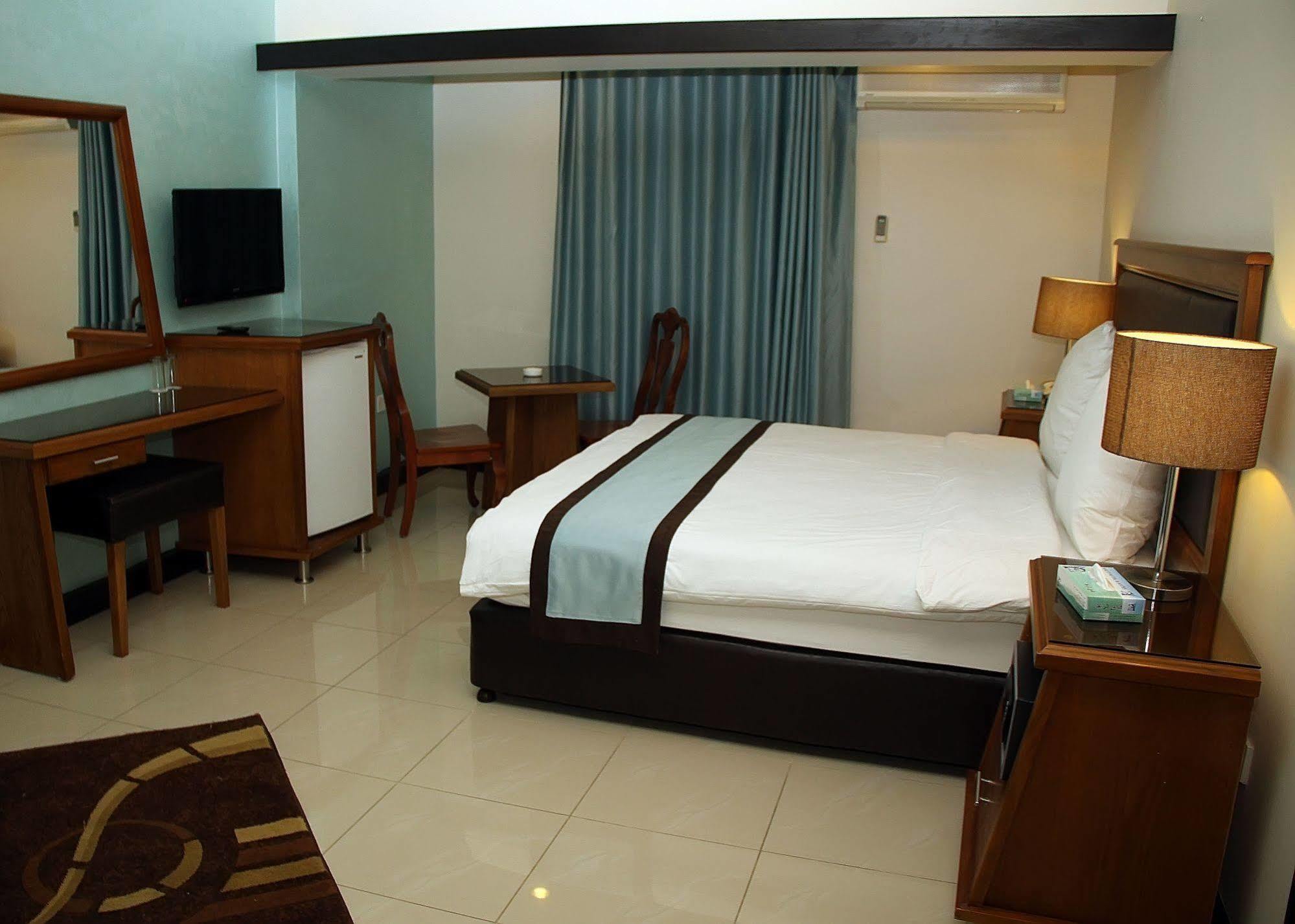 Al Raad Hotel Aqaba Exterior photo