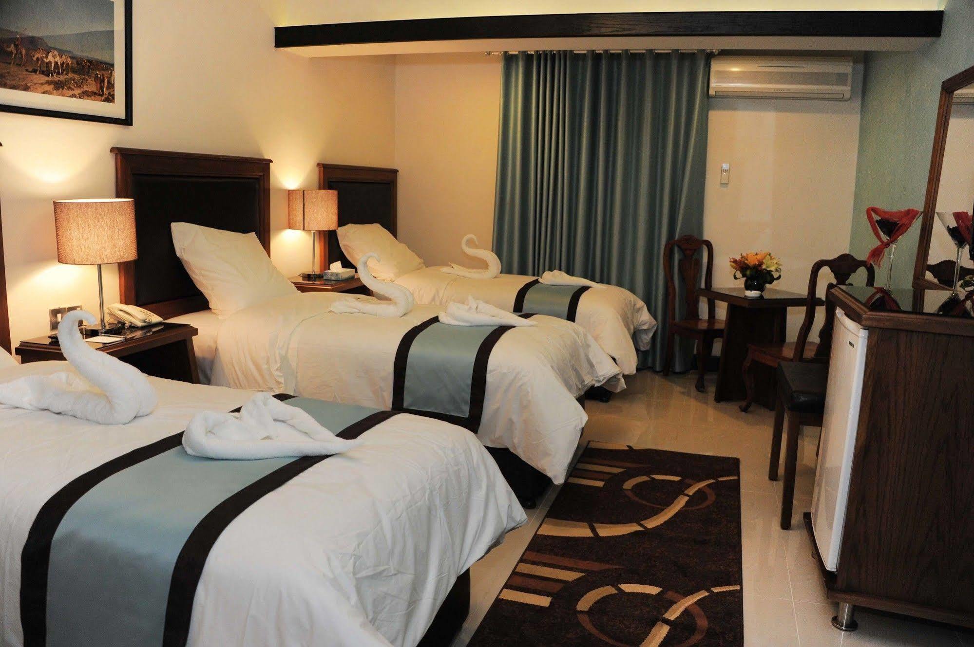 Al Raad Hotel Aqaba Exterior photo