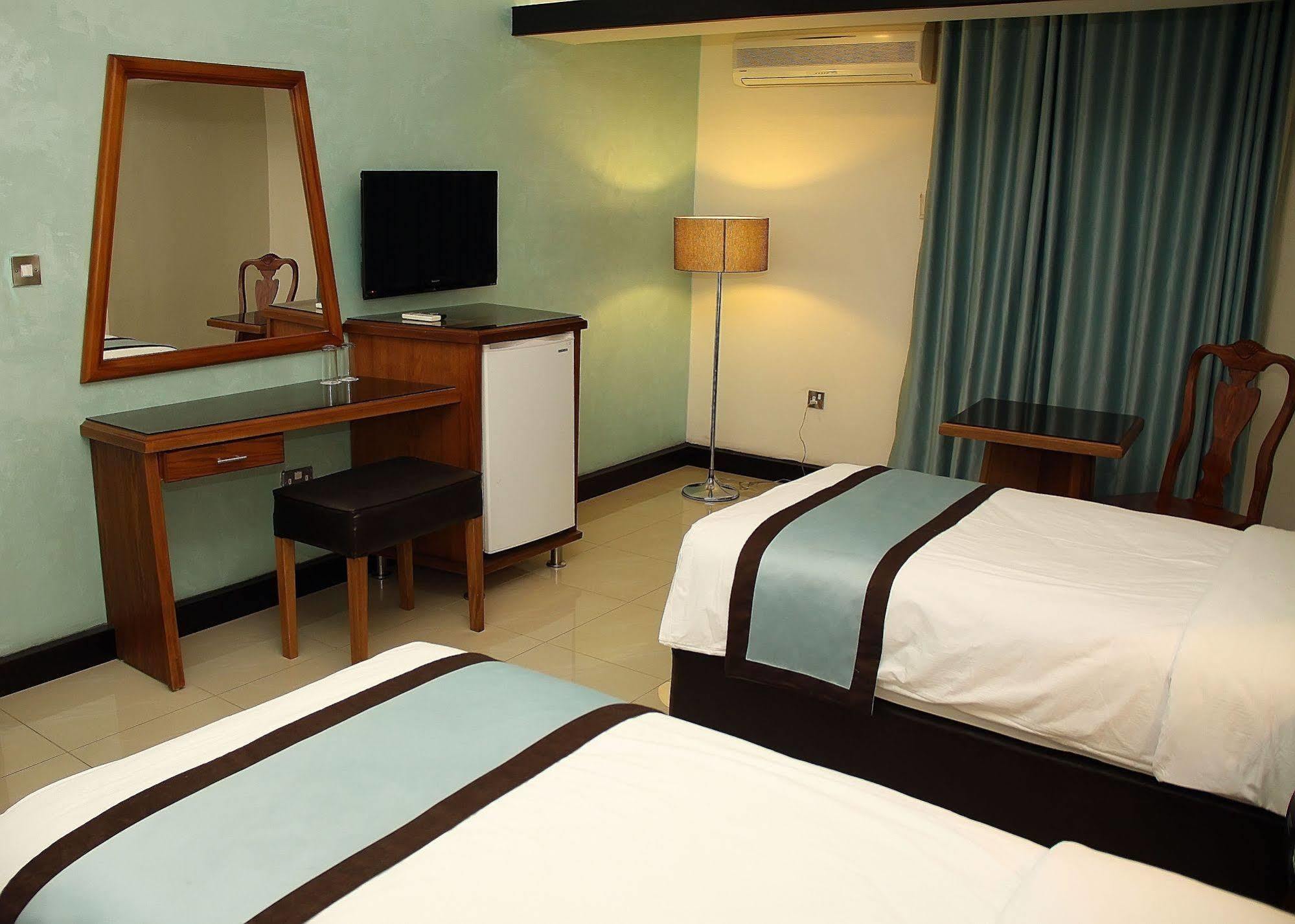 Al Raad Hotel Aqaba Exterior photo